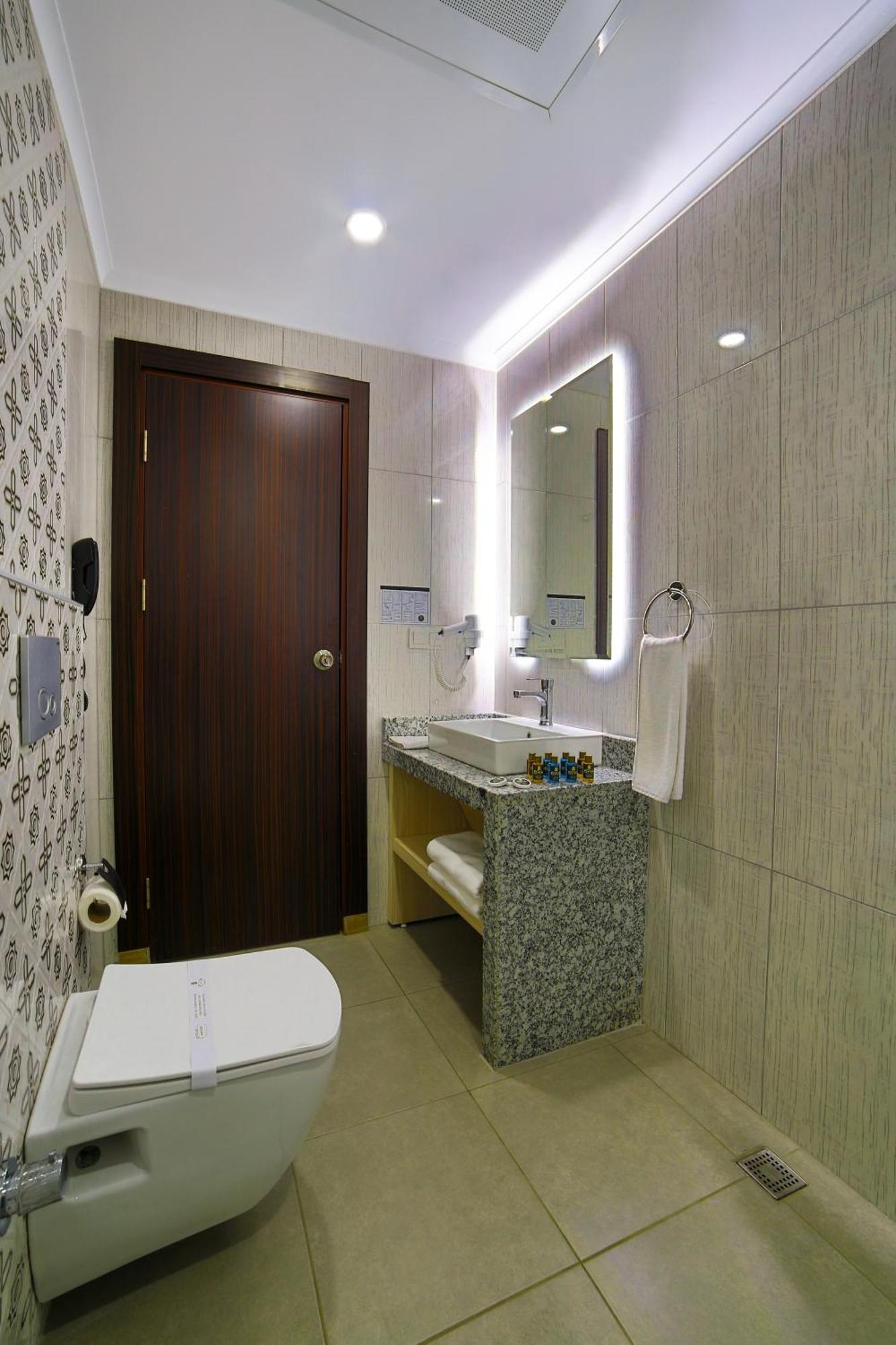 Opia Hotel Аланя Екстериор снимка